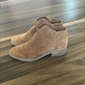 Dolce Vita Tan Ankle Booties with Suede Finish